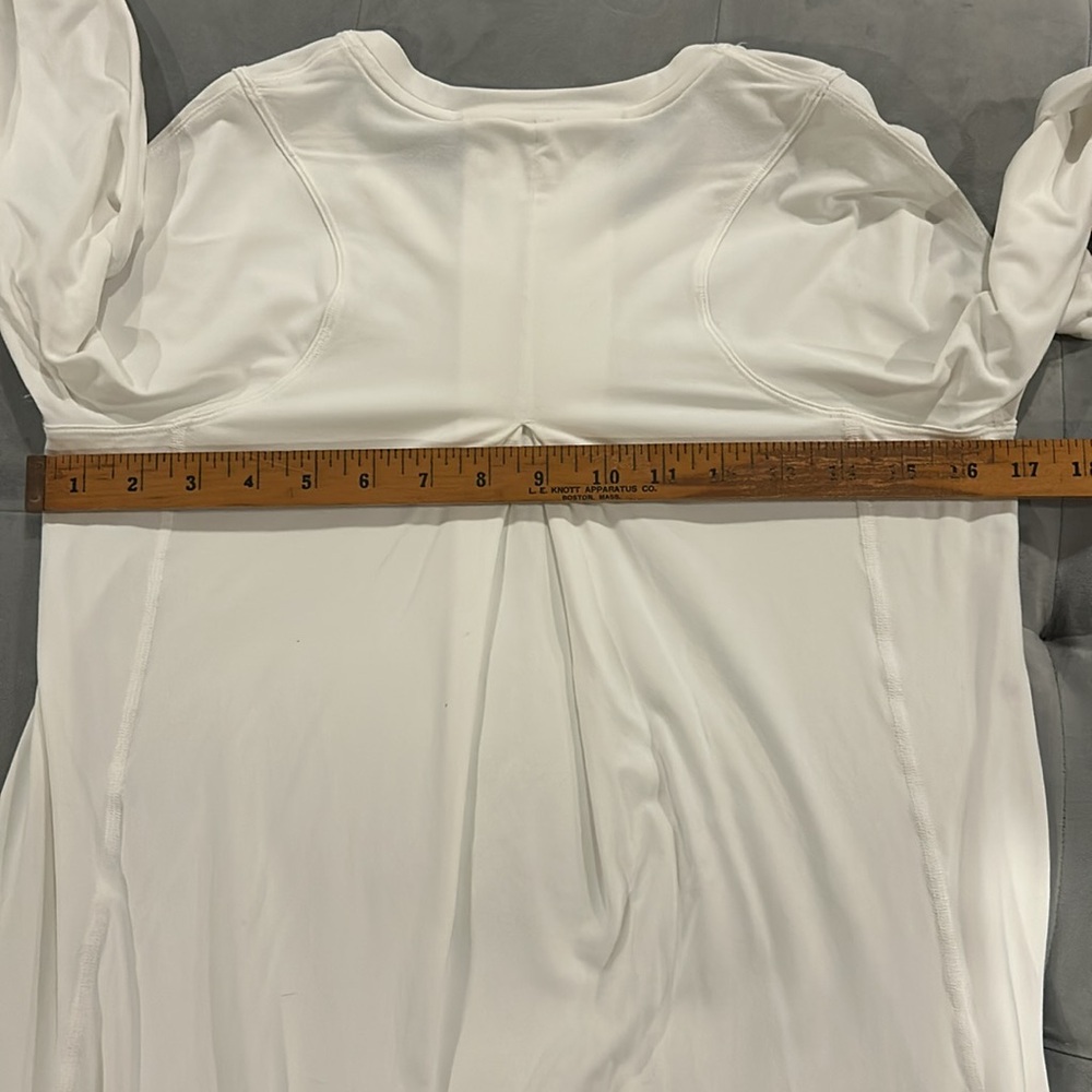 🦄 RARE Lululemon Tuck and Flow Long Sleeve White 6 - Picture 7 of 7